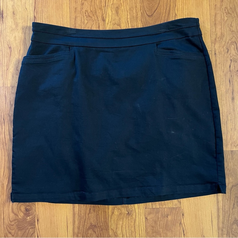 Kim Rogers Size 16 Black Skort, Excellent Condition